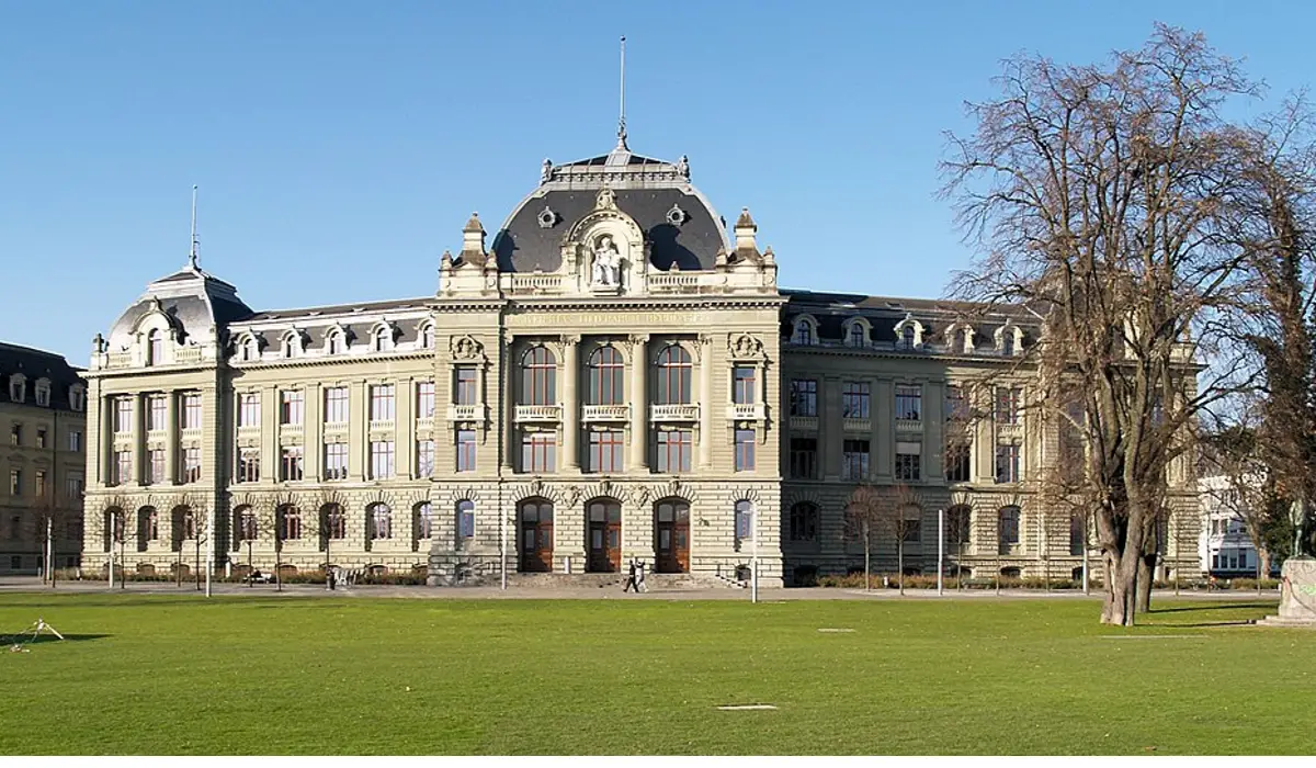 GLASGOW UNIVERSITY SOFTWARE ENGINEERING ENTRY REQUIREMENTS visual data 8