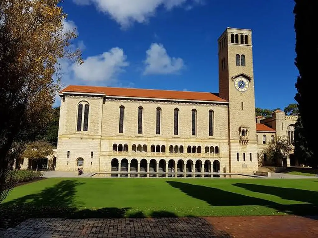 Scholarships for International Research Fees (SIRFs) at UWA in Australia, 2019