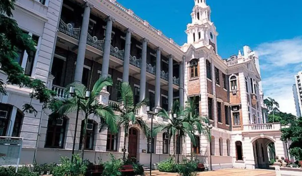 University of Hong Kong Free Online Course to Implant Dentistry