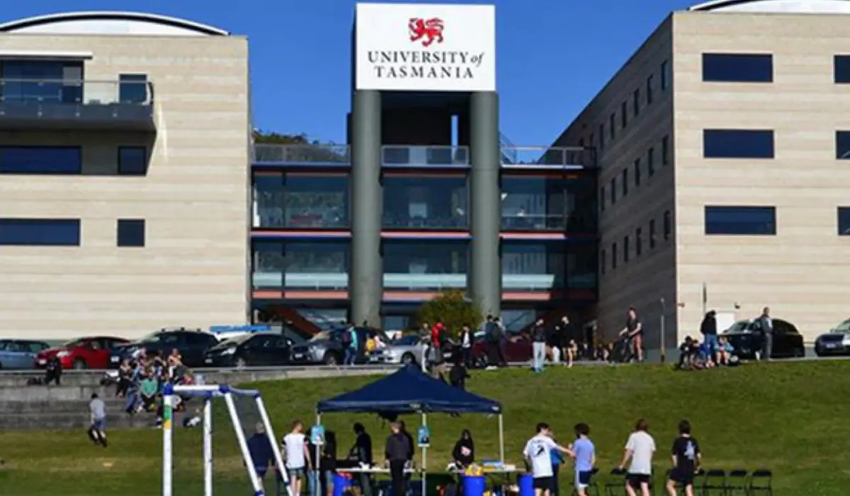 PhD/masters programmes at University of Tasmania in Australia