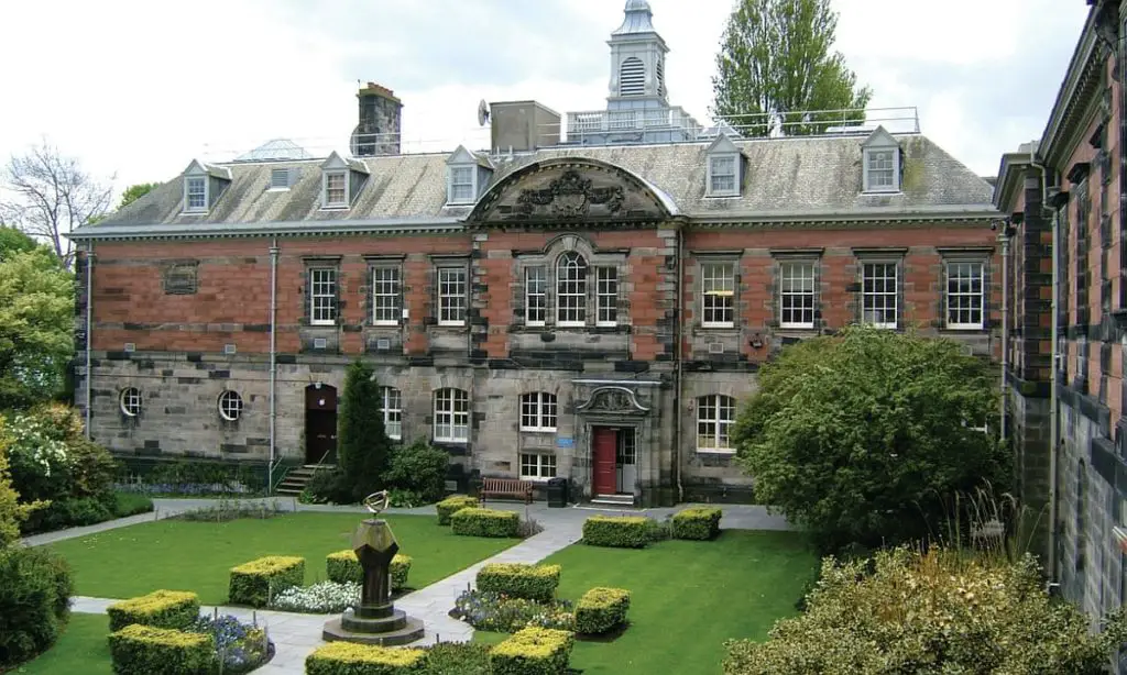University of Dundee Global Excellence Scholarship in UK, 2019