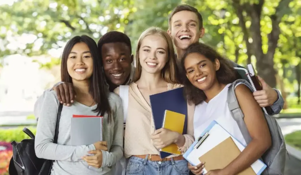 Undergraduate Academic Excellence Scholarships for International Students in Australia, 2022