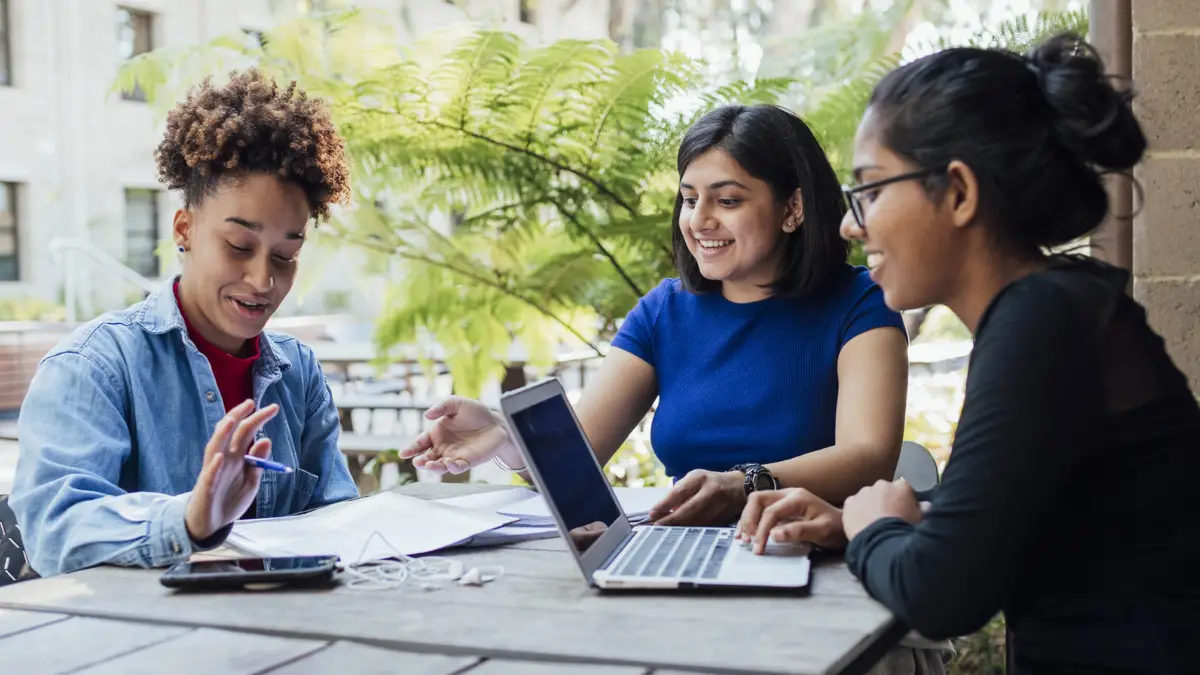 Responsible Business & Community Spirit Scholarship