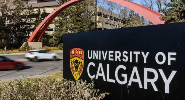 International Baccalaureate Diploma Entrance Scholarship at University of Calgary, Canada